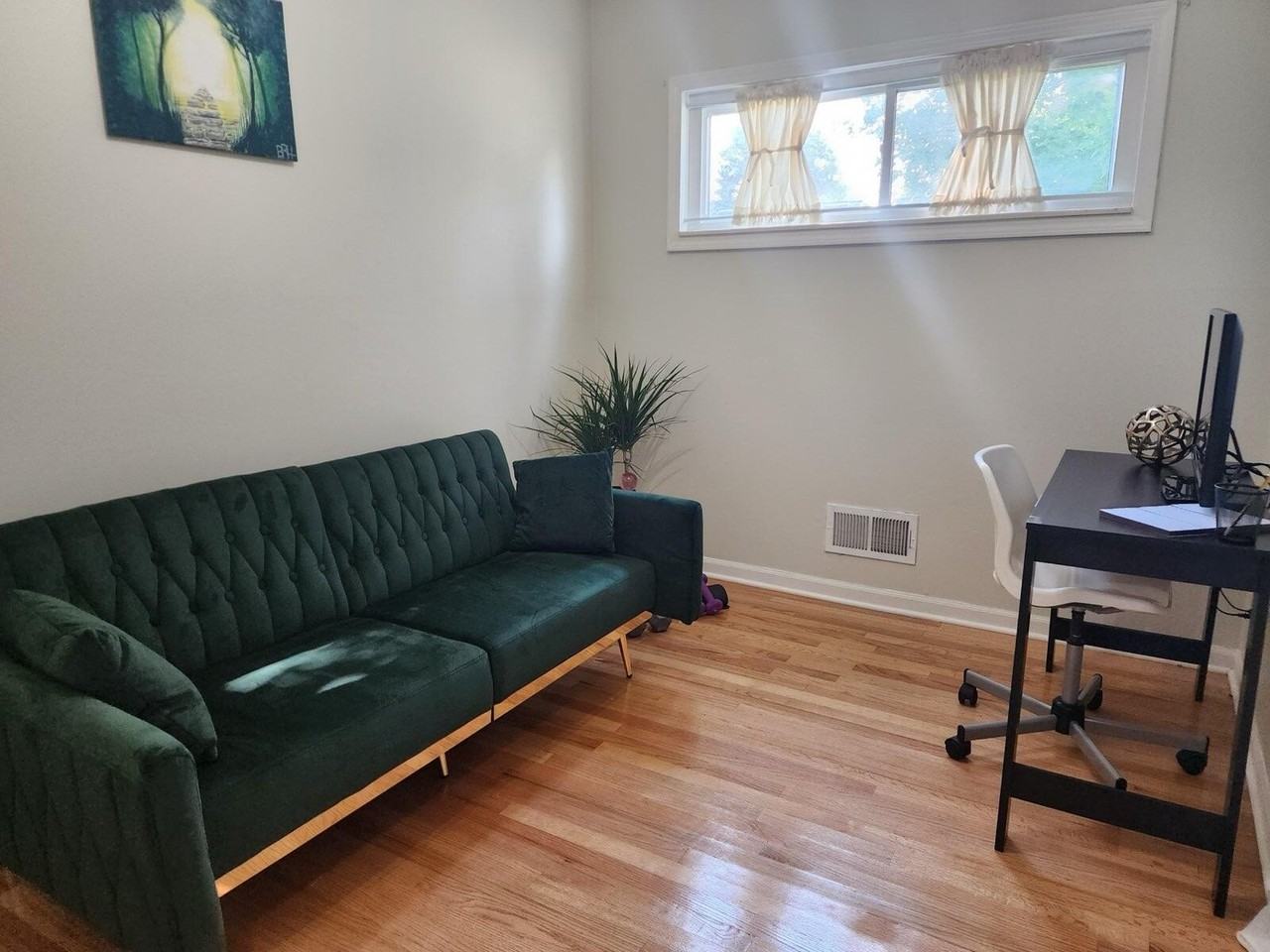 2464 Greenfield Rd - Photo 6 of 13