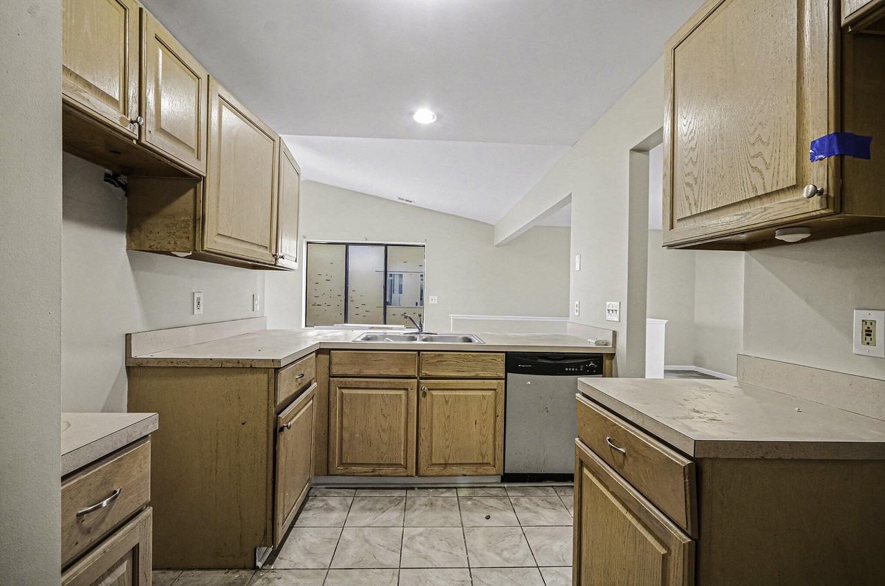 30657 Hidden Pines Ln - Photo 7 of 17