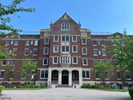 featured image of 5401 Rio Vista Dr