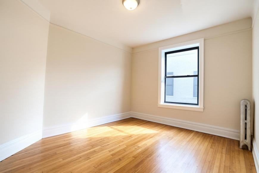 150 Haven Ave - Photo 4 of 10