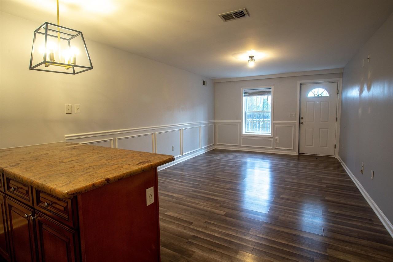 171 Clifford St #1 - Photo 6 of 25