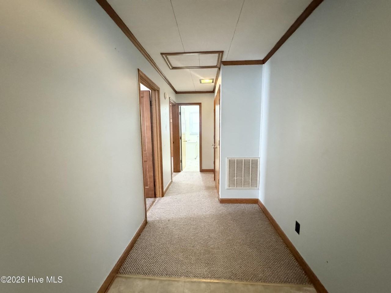 108 Jennings Dr Unit B #B - Photo 3 of 9