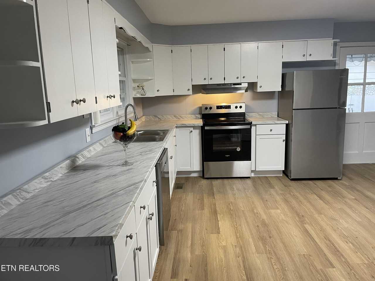 937 Shamrock Ave - Photo 7 of 16