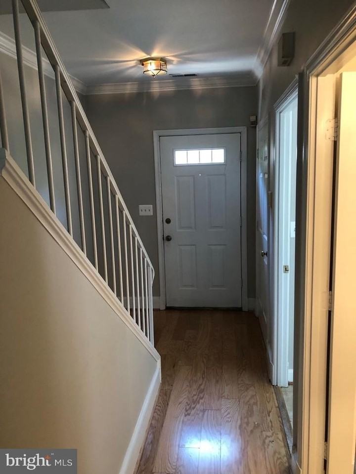 4327 Massachusetts Ave Nw - Photo 2 of 28