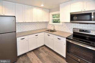 229 N Kent St - Photo 1 of 1