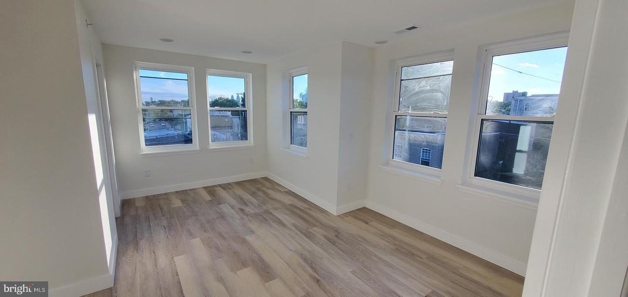 307 W York St - Photo 6 of 13