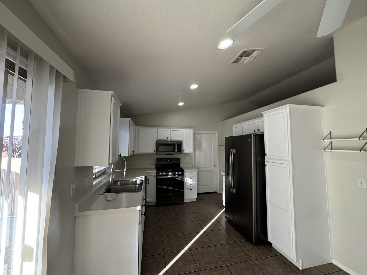 2720 Superba Ave #1 - Photo 2 of 11