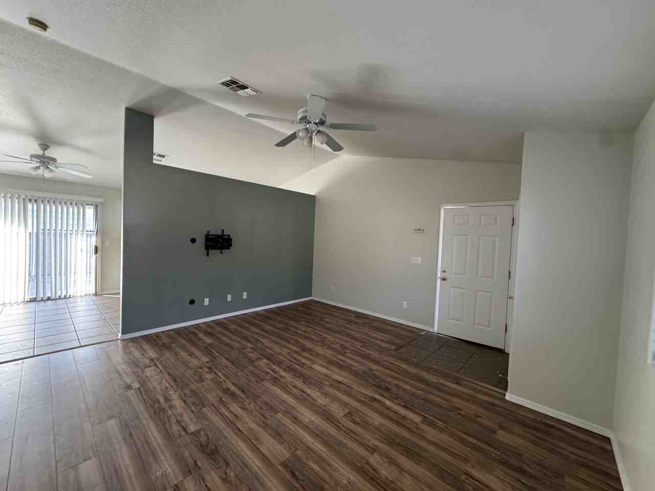 2720 Superba Ave #1 - Photo 3 of 11