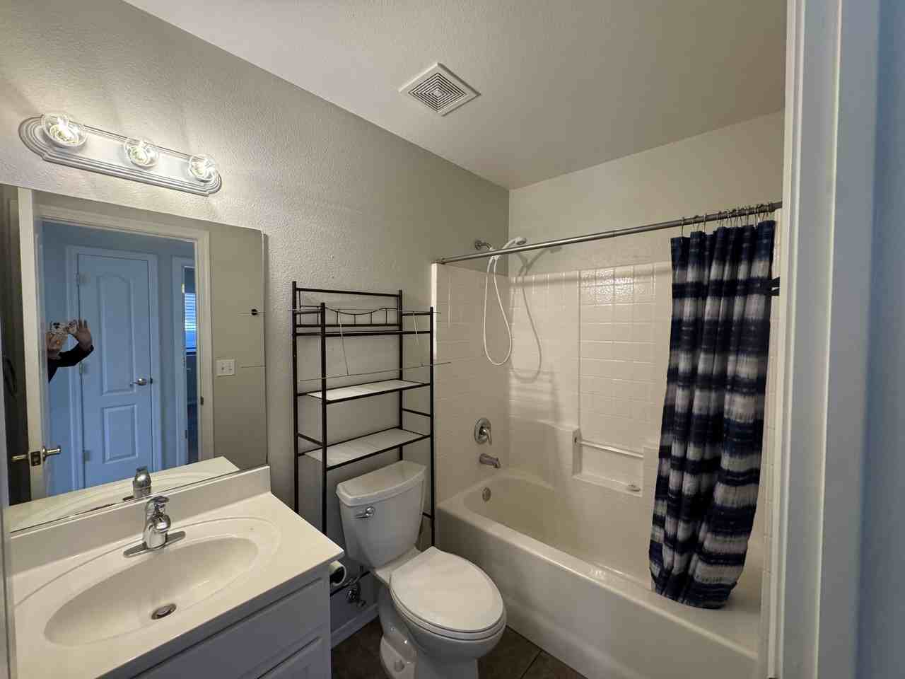 2720 Superba Ave #1 - Photo 5 of 11