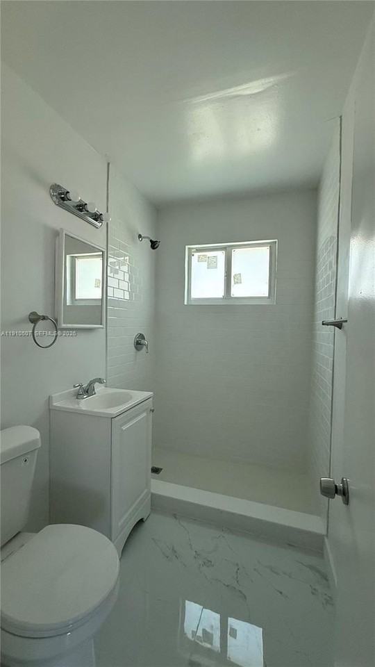 1070 Ne 80th St #1 - Photo 6 of 10