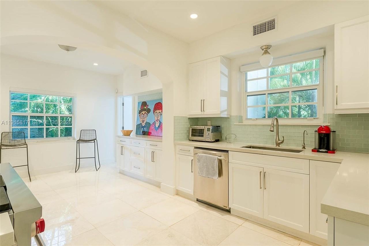 5835 Lagorce Dr - Photo 6 of 42