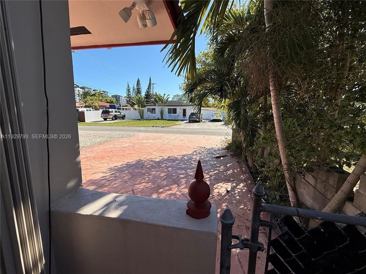 6765 Sw 19th St #BACK - Photo 2 of 11