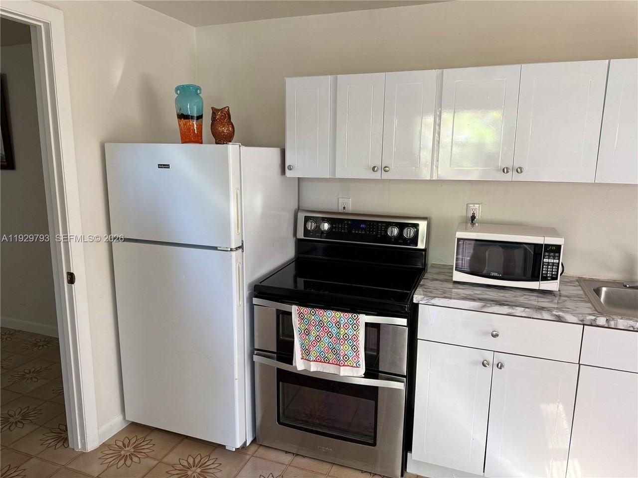 6765 Sw 19th St #BACK - Photo 4 of 11