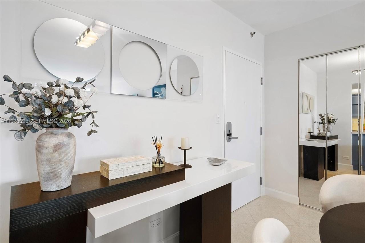 2301 Collins Ave #408 - Photo 7 of 50