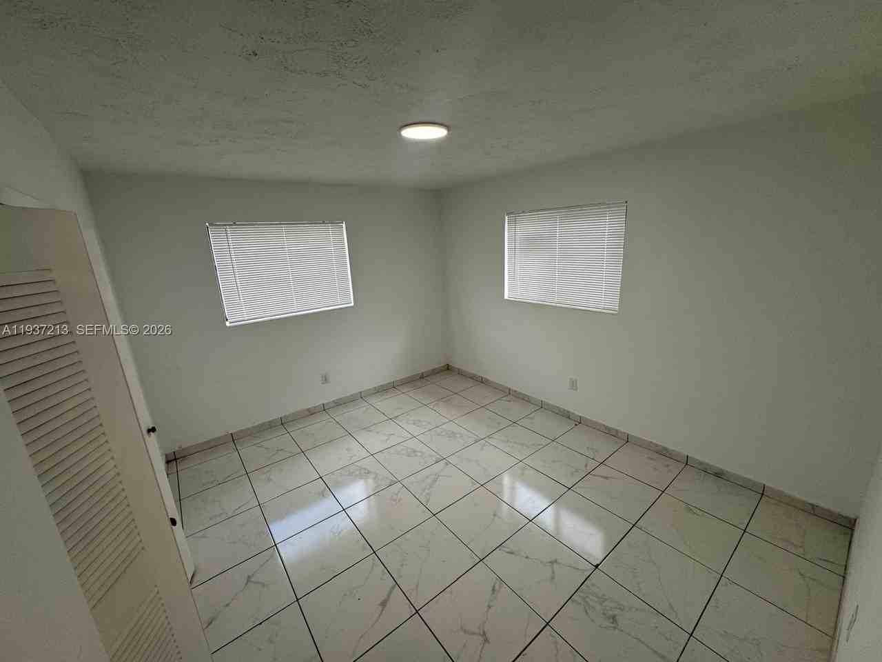 201 Nw 47th Ave #3 - Photo 5 of 8