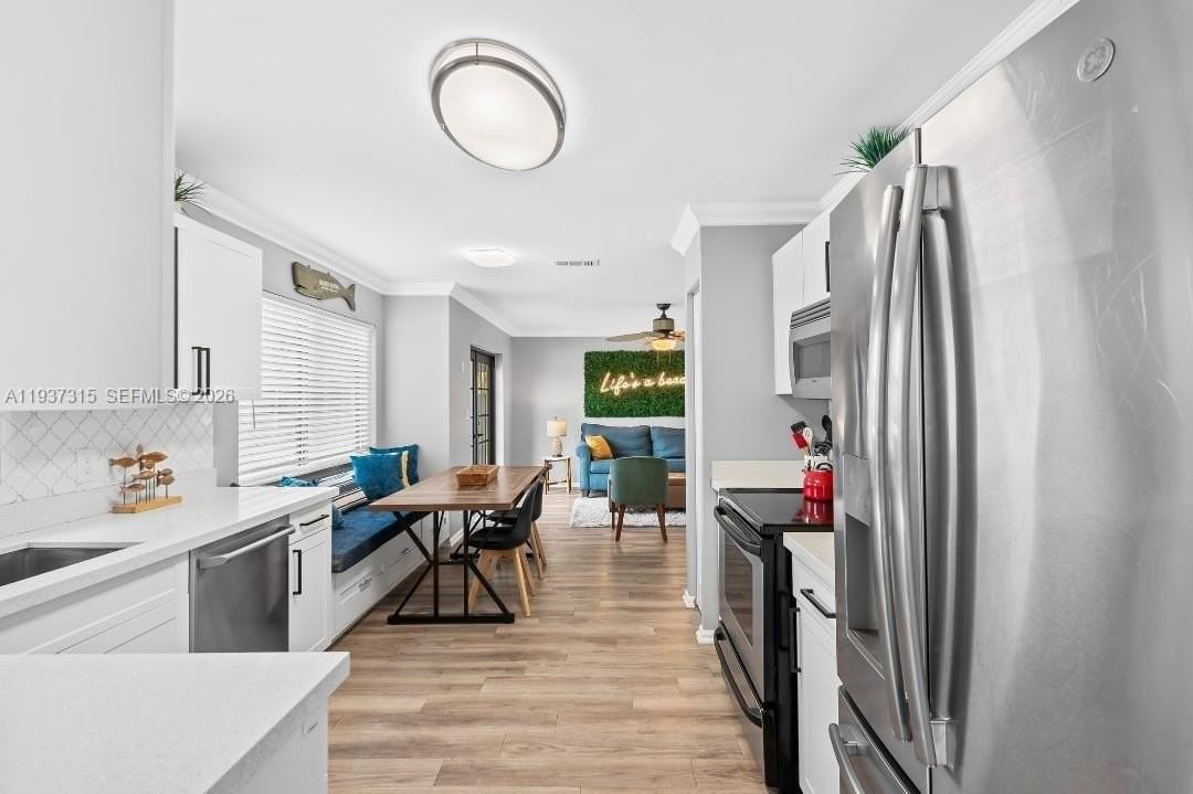 223 Se 8th St #223 - Photo 4 of 44