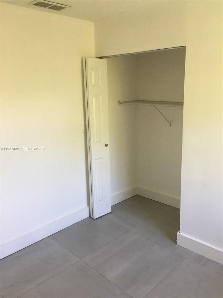 2612 Ne 206th St - Photo 3 of 3