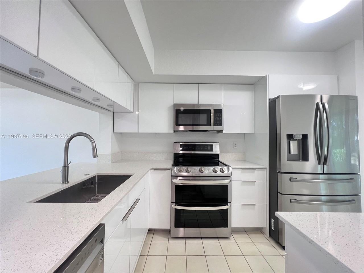 7852 Nw 7th Ct #7852 - Photo 4 of 34