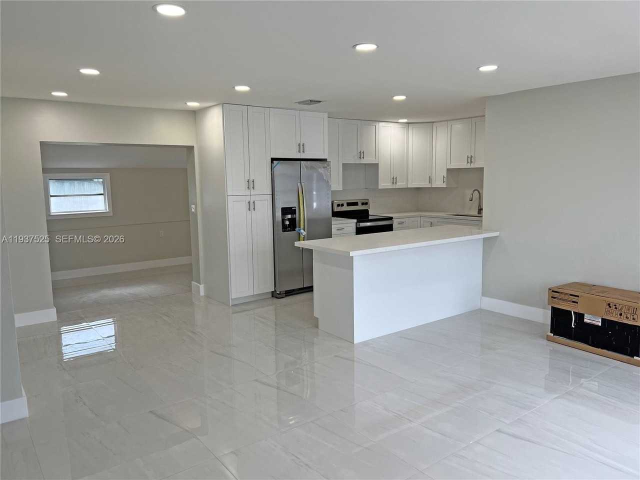 11962 Sw 37th Ter - Photo 4 of 24