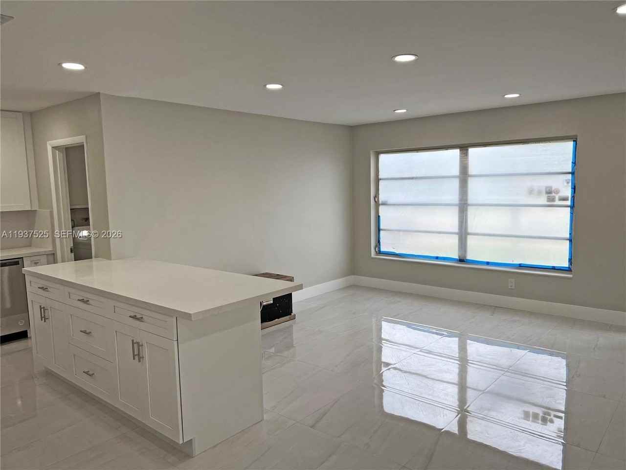 11962 Sw 37th Ter - Photo 5 of 24