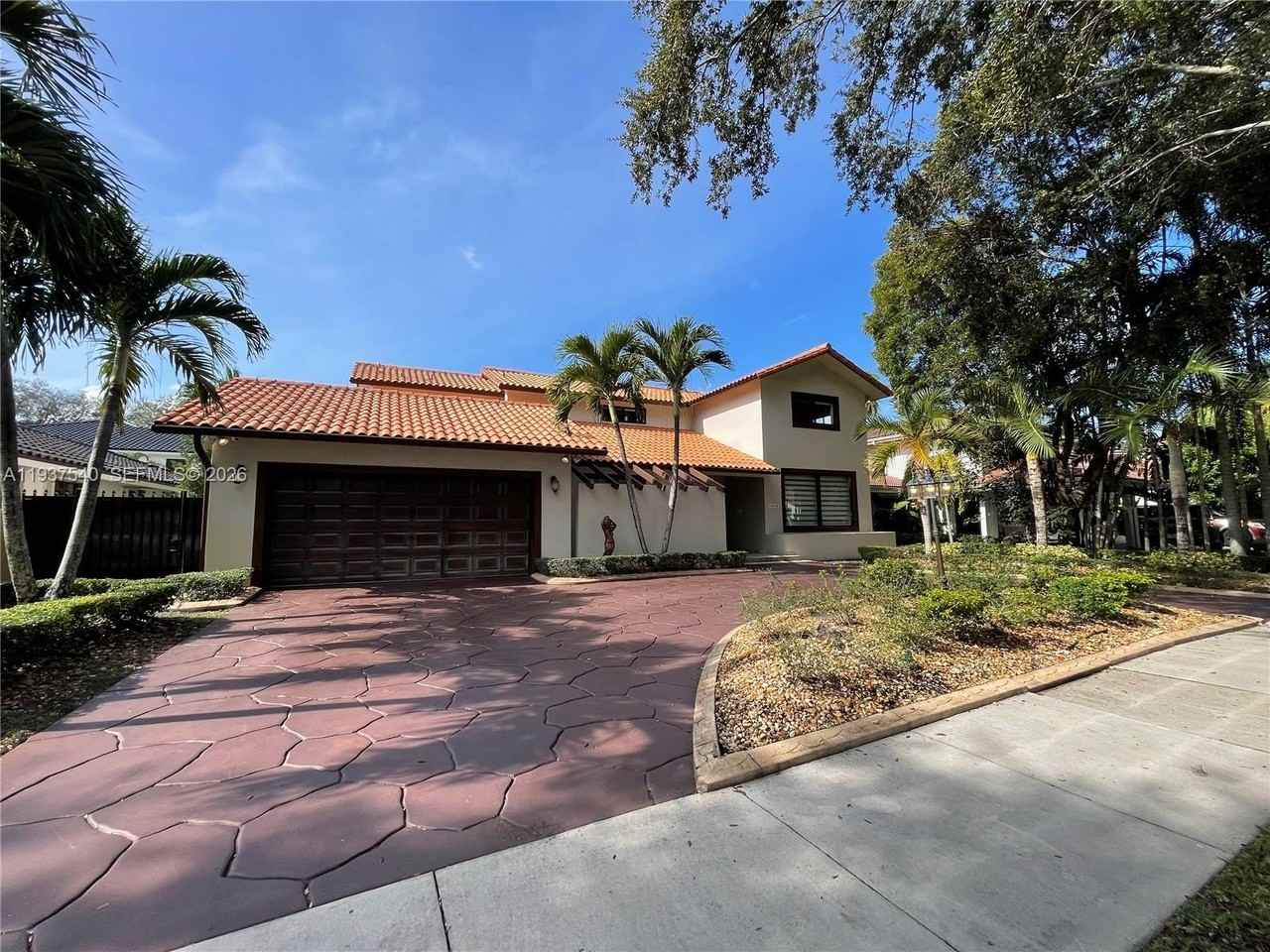 16820 Nw 79th Pl - Photo 2 of 27