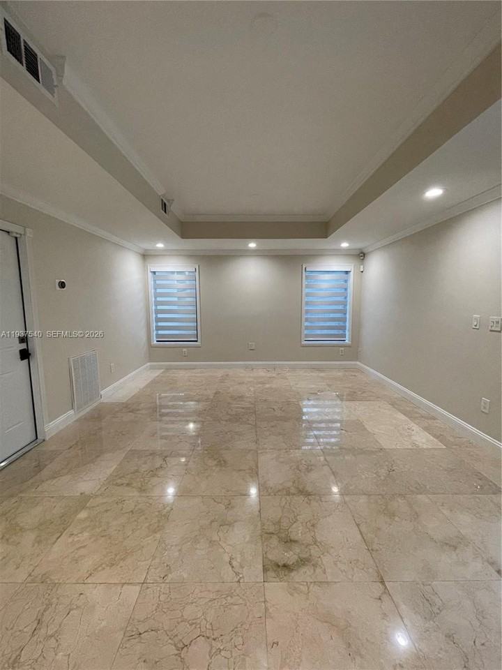 16820 Nw 79th Pl - Photo 4 of 27