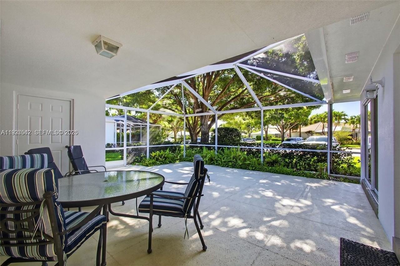 7102 Geminata Oak Ct #7102 - Photo 4 of 28