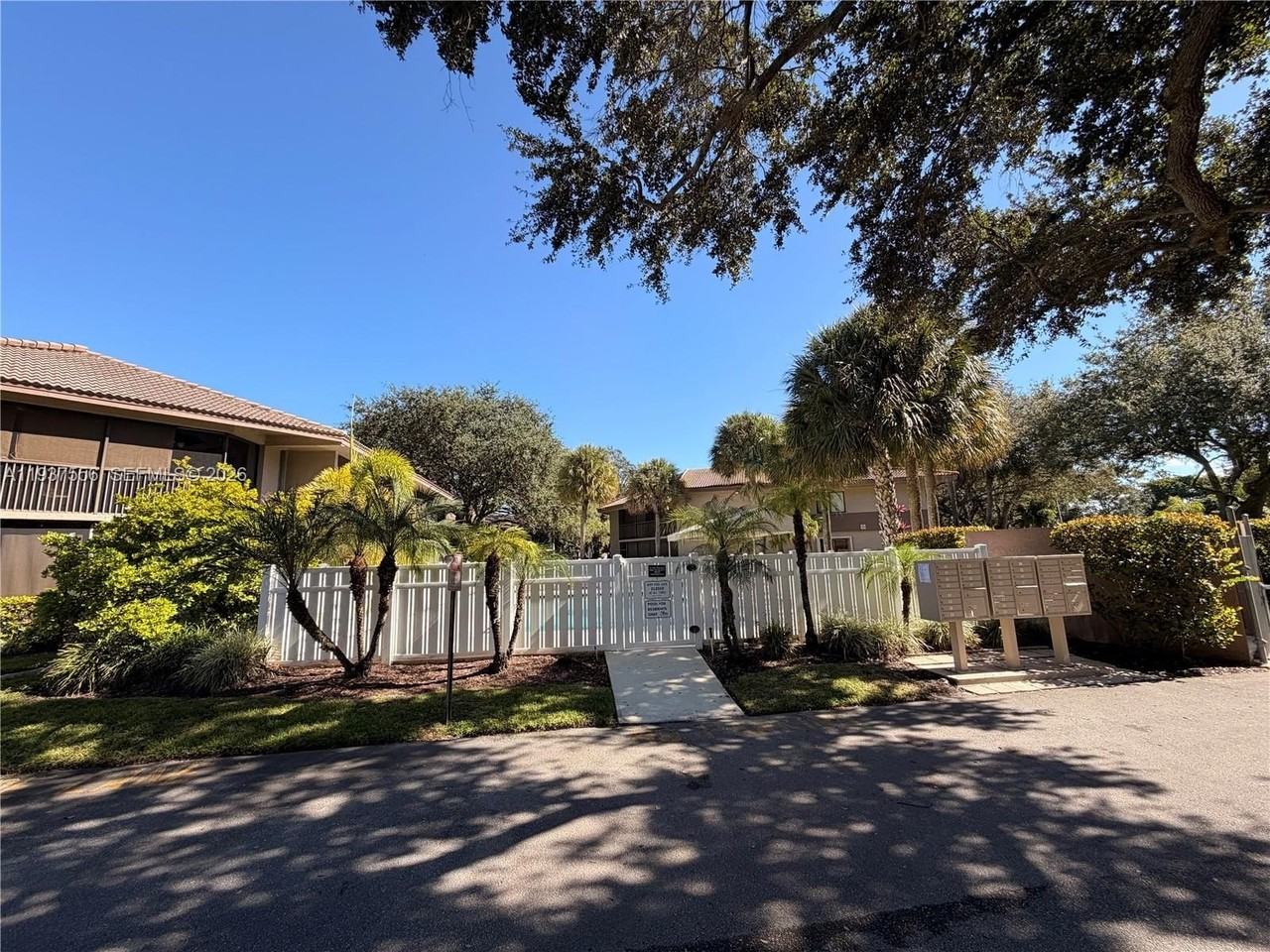 9517 Nw 2nd Pl #3I - Photo 6 of 33