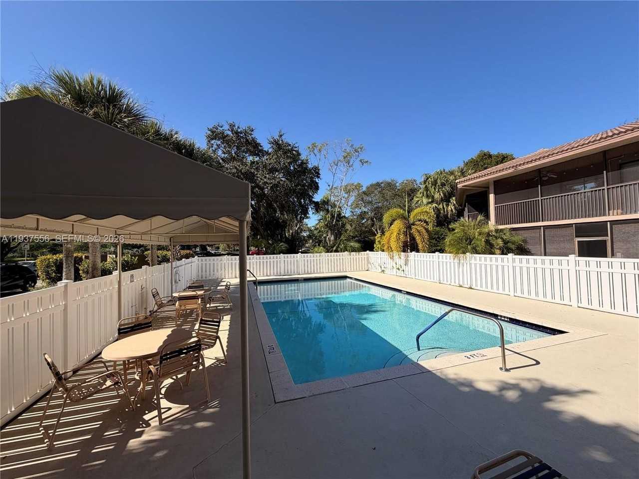 9517 Nw 2nd Pl #3I - Photo 7 of 33