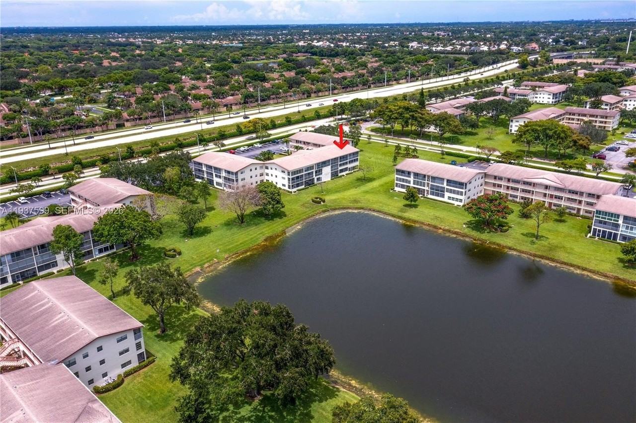 303 Preston H #303 - Photo 3 of 11