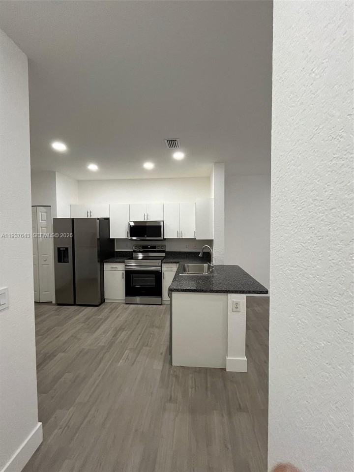 2216 Ensenada Ter - Photo 3 of 25