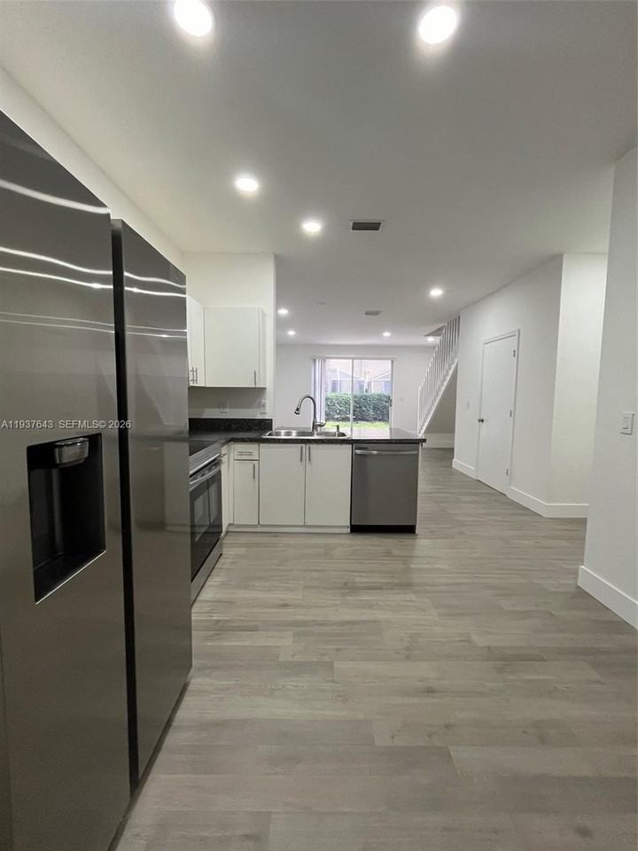 2216 Ensenada Ter - Photo 4 of 25