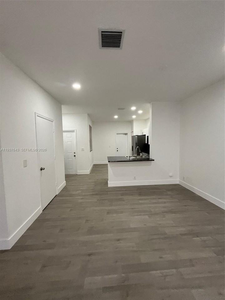 2216 Ensenada Ter - Photo 6 of 25