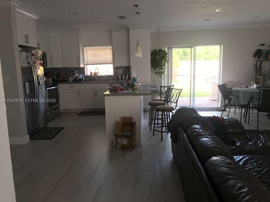 15563 Sw 107th Pl #1 - Photo 2 of 13