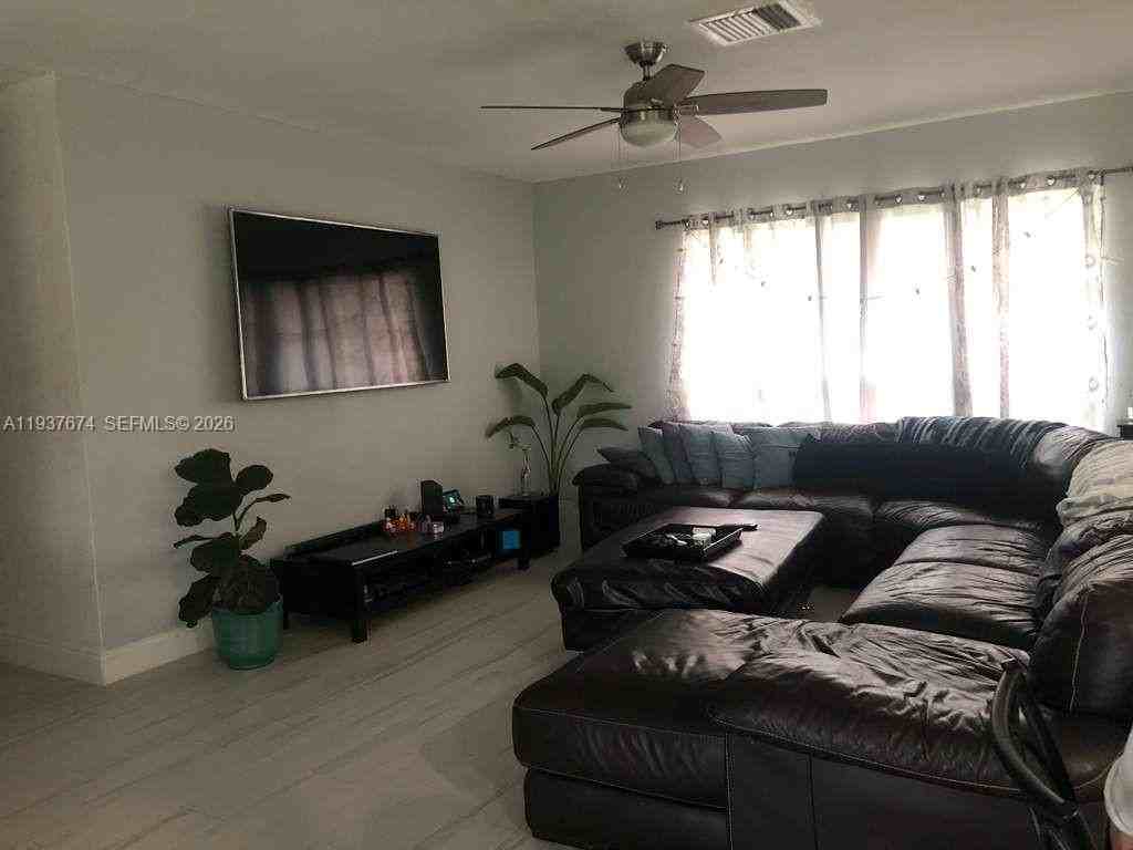 15563 Sw 107th Pl #1 - Photo 7 of 13