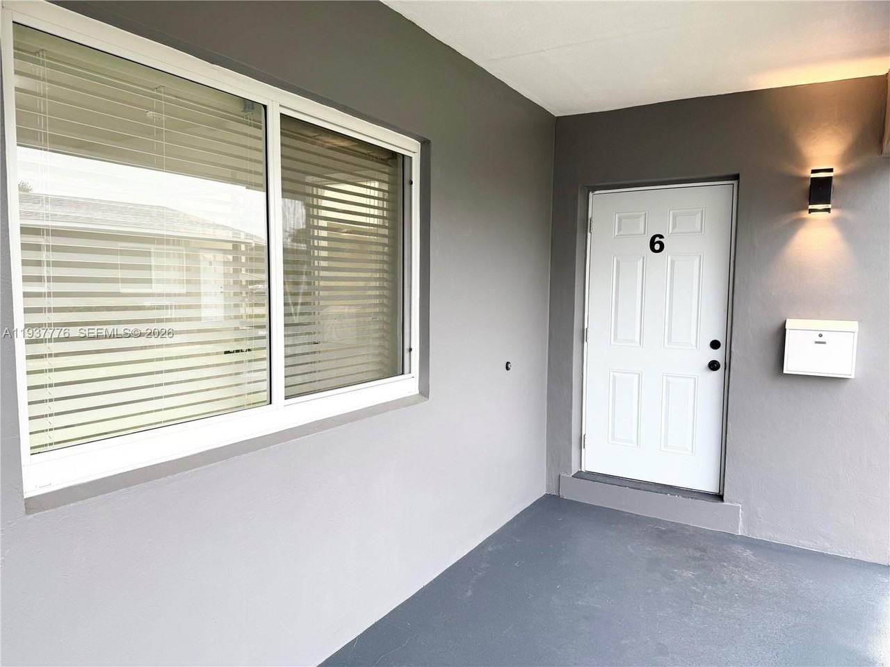 2213 Madison St #6 - Photo 2 of 9