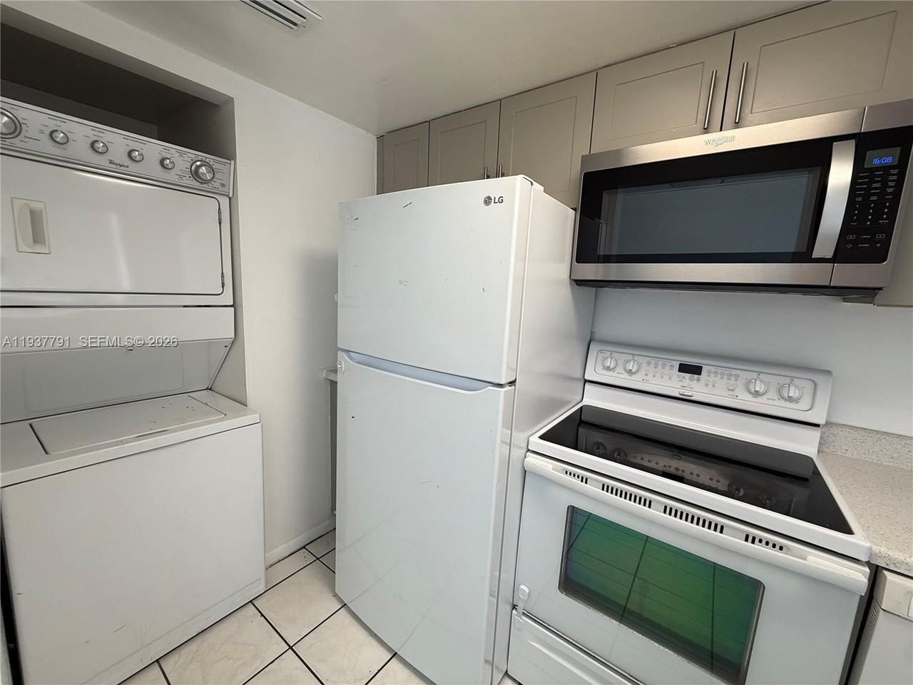 2454 Nw 52nd Ave #2454 - Photo 2 of 20