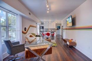 524 Nw 35th St #4 - Photo 1 of 1