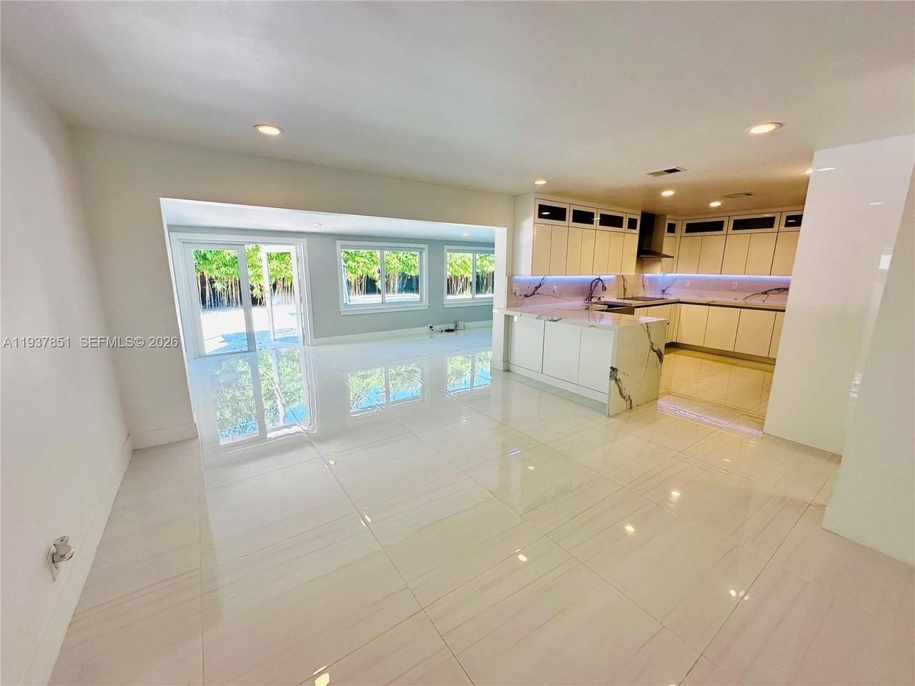 8160 W 18th Ct #0 - Photo 6 of 36