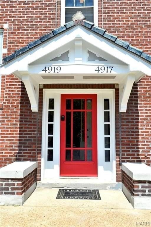 4919 Murdoch Ave #2W - Photo 2 of 13