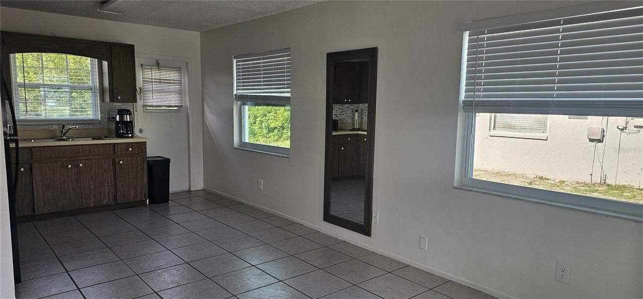 12048 Henley Ave #B - Photo 4 of 13