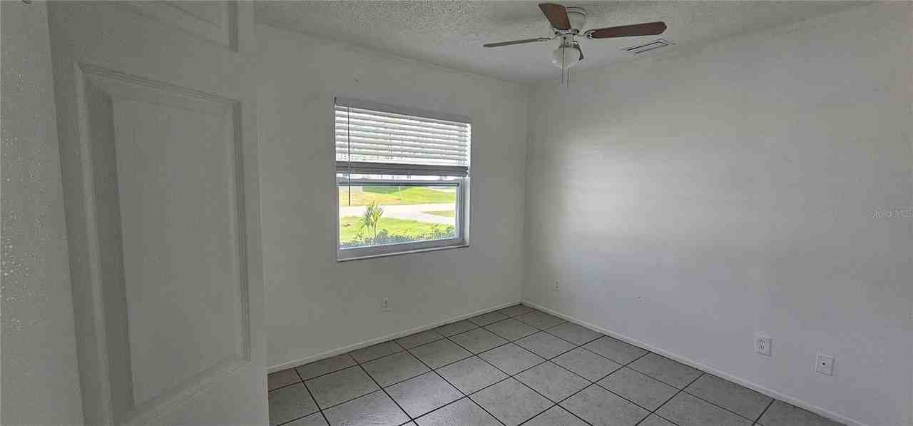 12048 Henley Ave #B - Photo 6 of 13