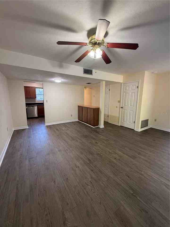 2160 Sw 70th Ter - Photo 7 of 29