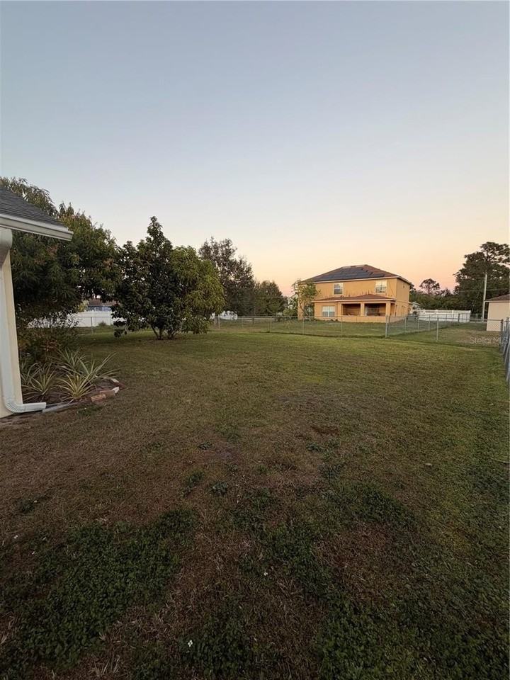 611 Cotulla Dr - Photo 7 of 36