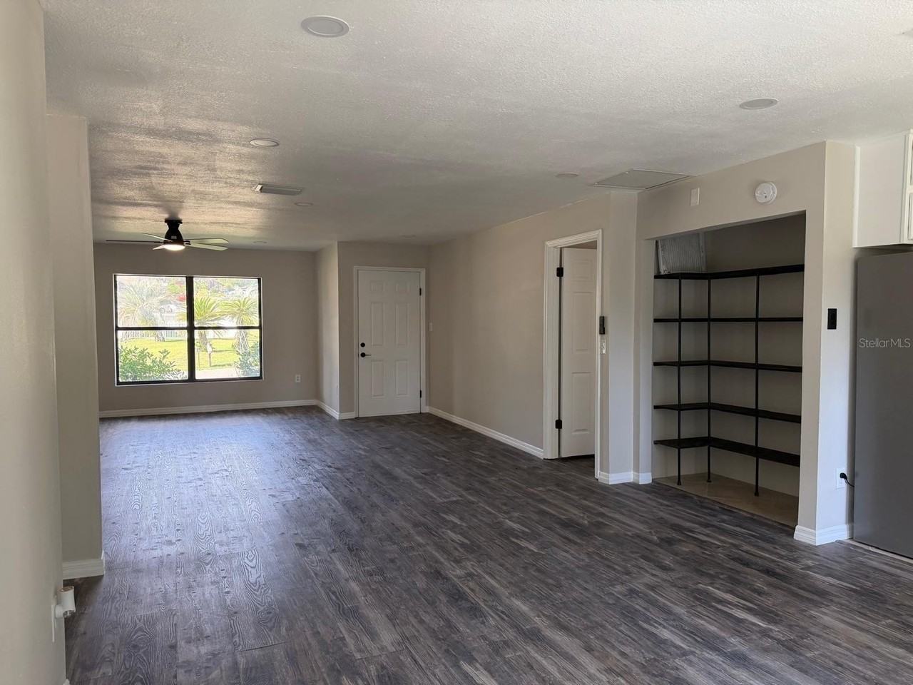 575 Lake Mccoy Dr - Photo 5 of 16