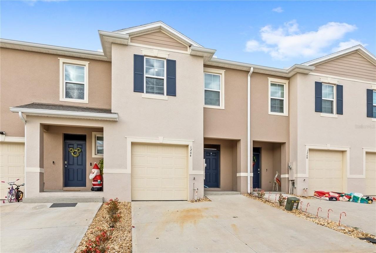 1264 Draintree St - Photo 3 of 32