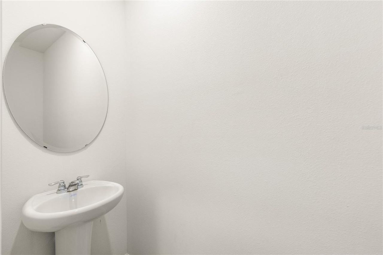 1264 Draintree St - Photo 5 of 32