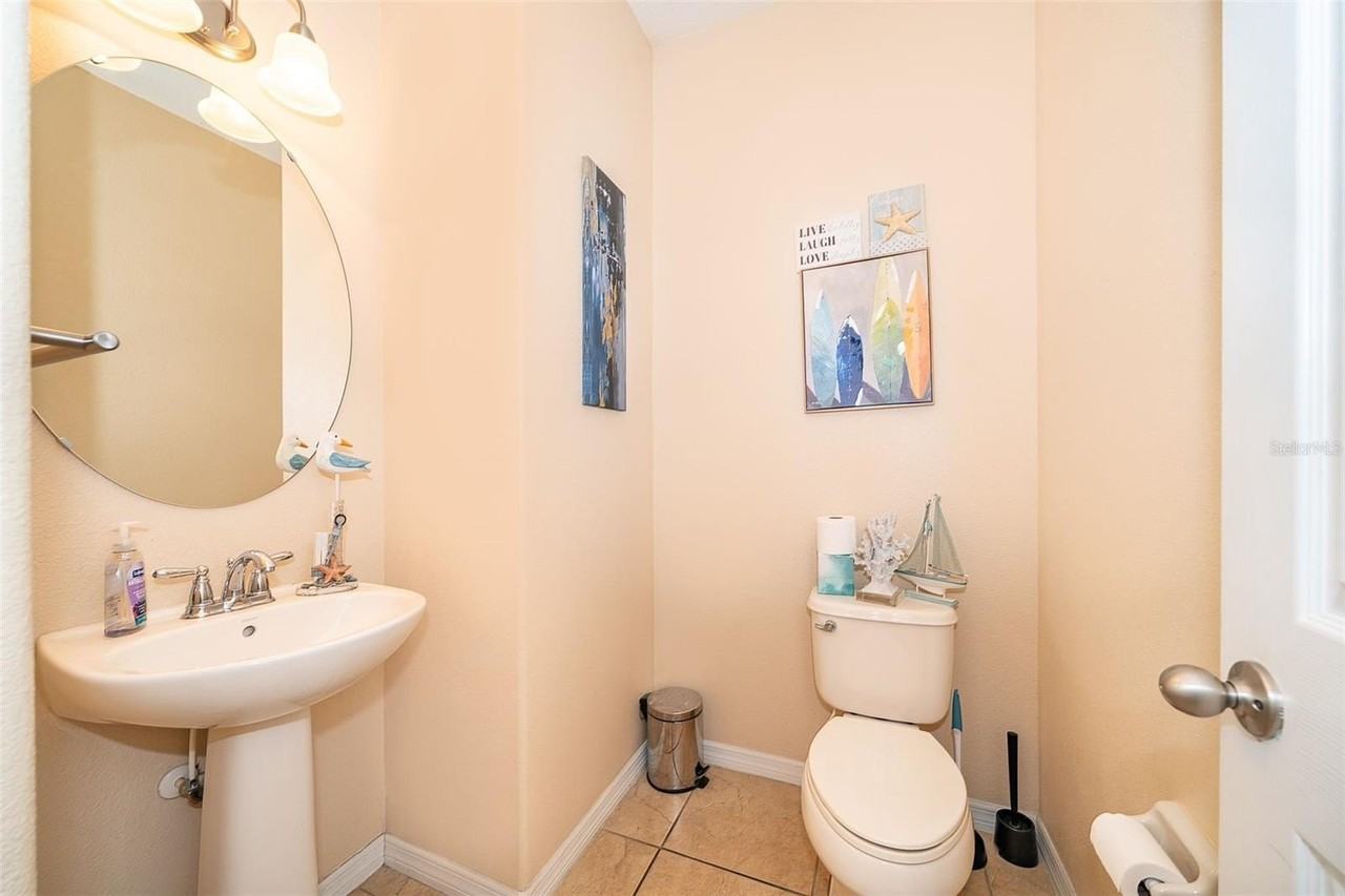 9539 Silver Buttonwood St - Photo 6 of 21