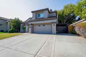 featured image of 606 Roscommon Pl #1