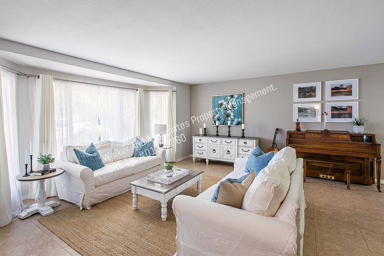 1062 Foxenwood Dr #1 - Photo 7 of 34